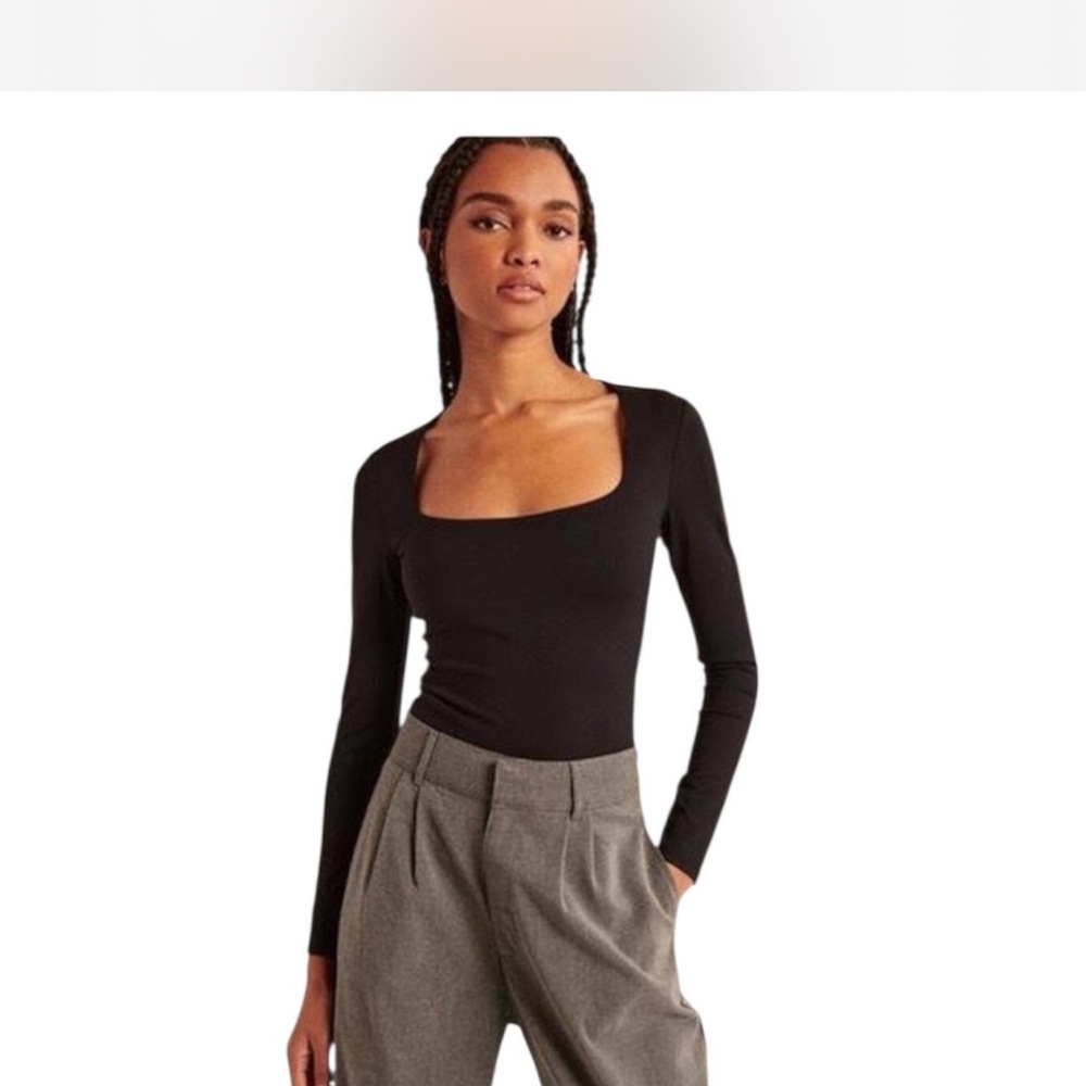 A&F 	🖤 Long-Sleeve Ponte Squareneck Seamed Bodysuit
